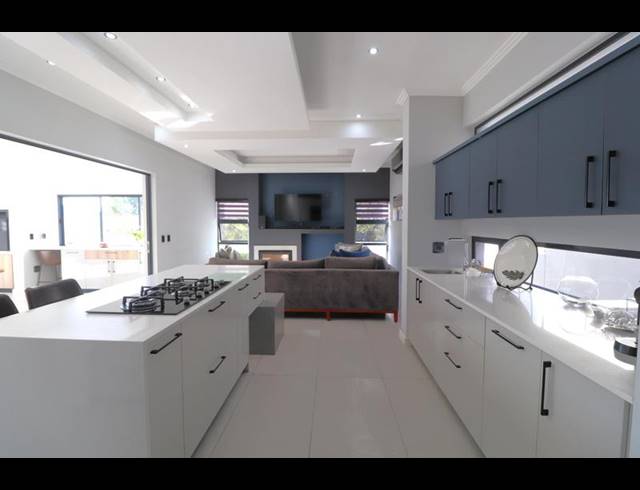 3 BEDROOM HOUSE FOR SALE IN OLIVEDALE